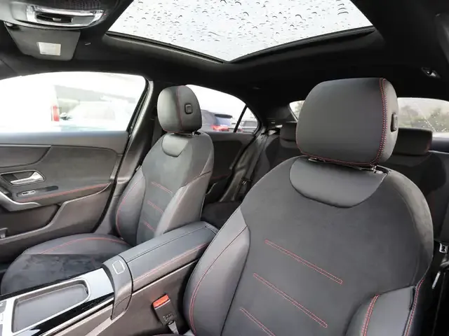 Mercedes-Benz A 220
