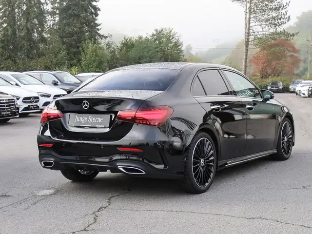 Mercedes-Benz A 220