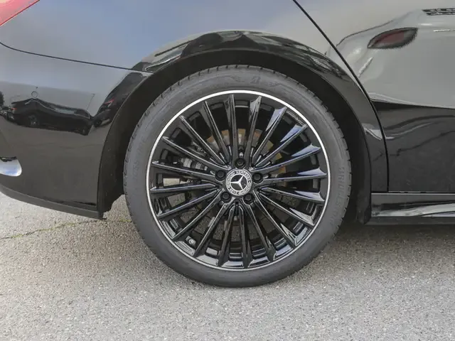Mercedes-Benz A 220