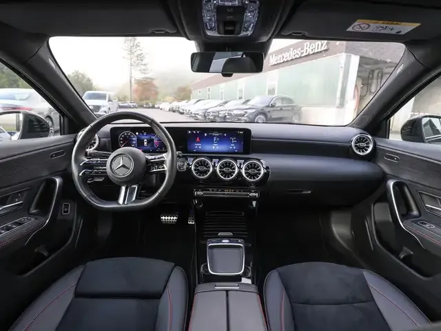 Mercedes-Benz A 220