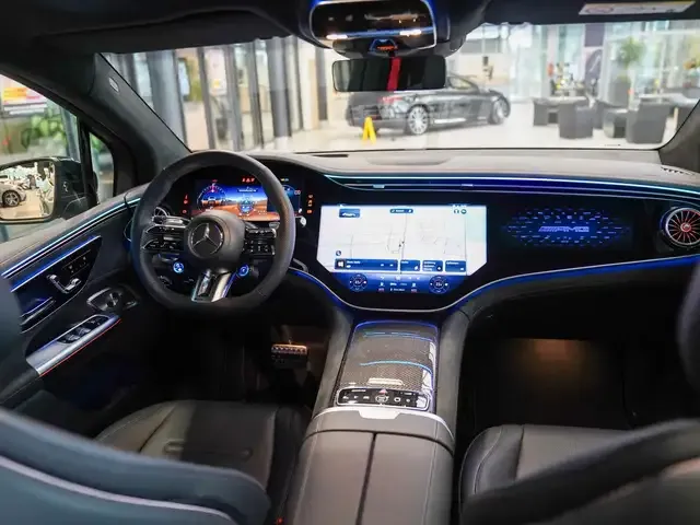 Mercedes-Benz EQE 53