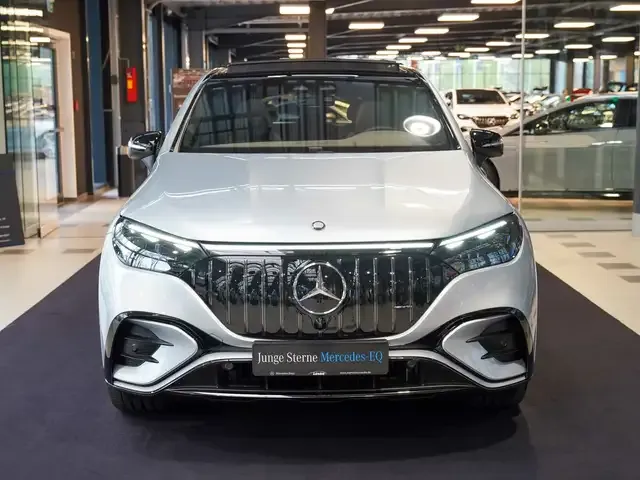 Mercedes-Benz EQE 53
