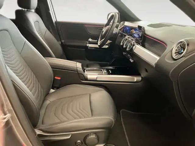 Mercedes-Benz EQB 300