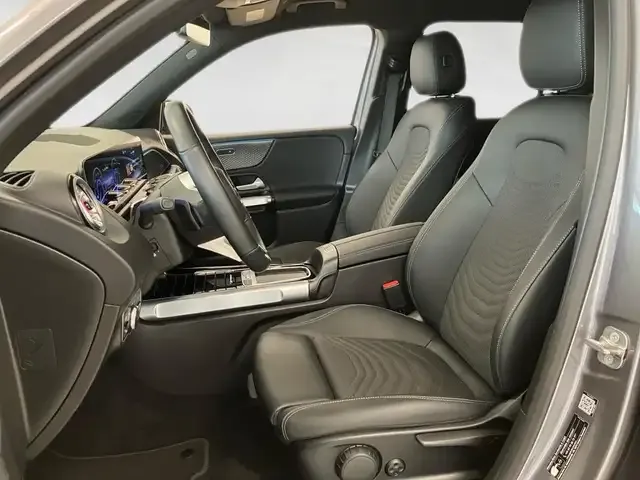 Mercedes-Benz EQB 300