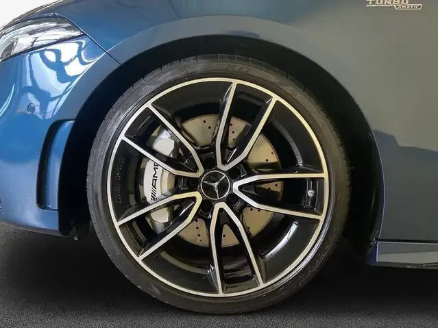 Mercedes-Benz A 35 AMG