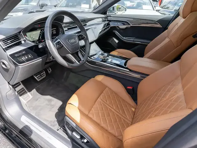 Audi S8