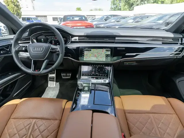 Audi S8