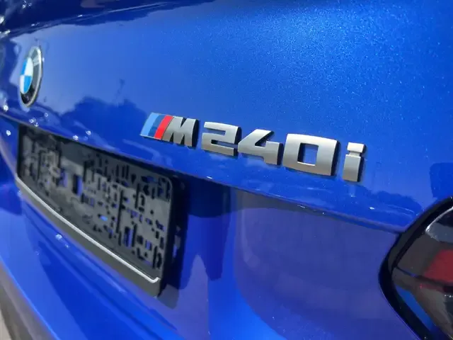 BMW 240