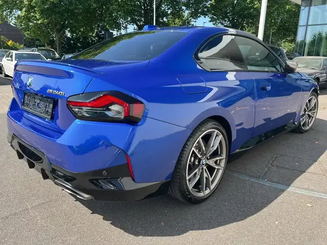 BMW 240
