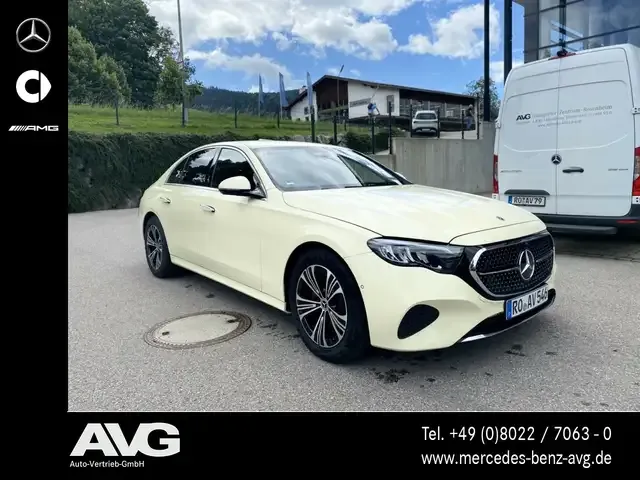 Mercedes-Benz E 200