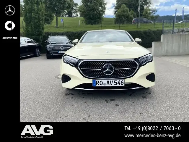 Mercedes-Benz E 200