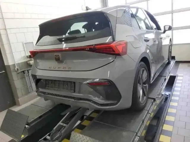 CUPRA Born