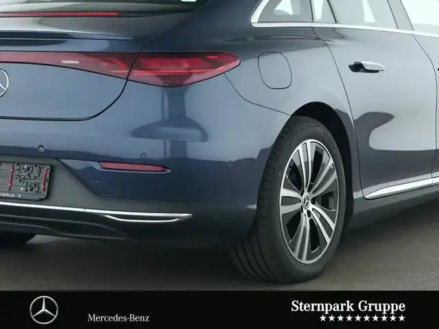 Mercedes-Benz EQE 300