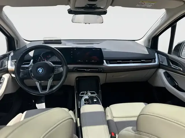 BMW 225