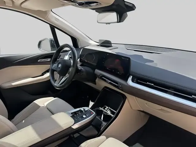 BMW 225