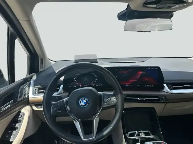 BMW 225
