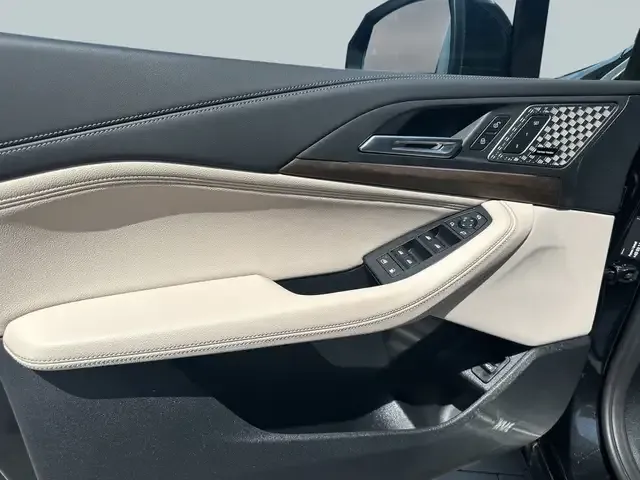 BMW 225