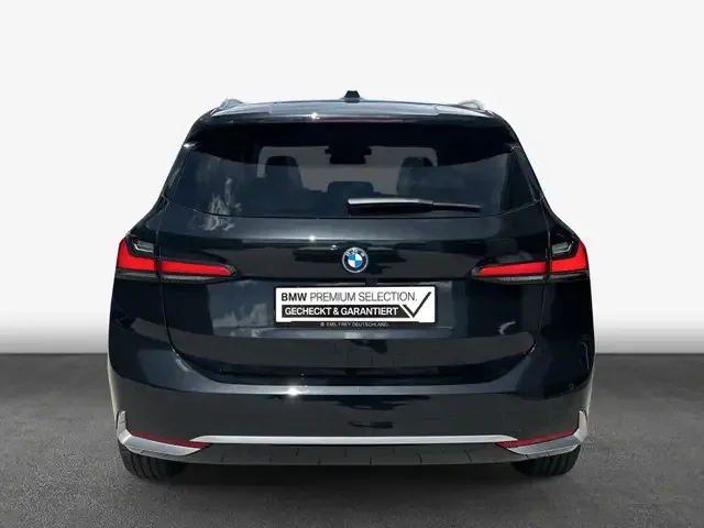 BMW 225