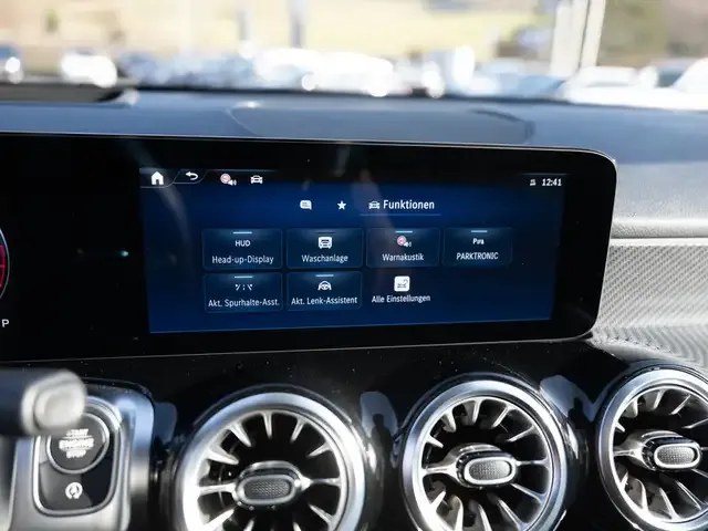 Mercedes-Benz GLB 35 AMG