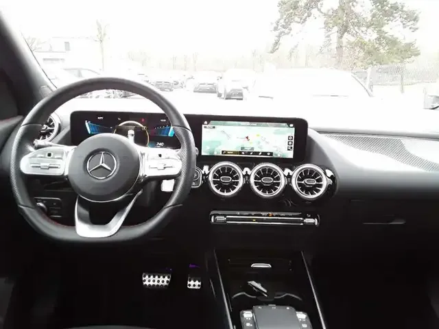 Mercedes-Benz GLA 35 AMG
