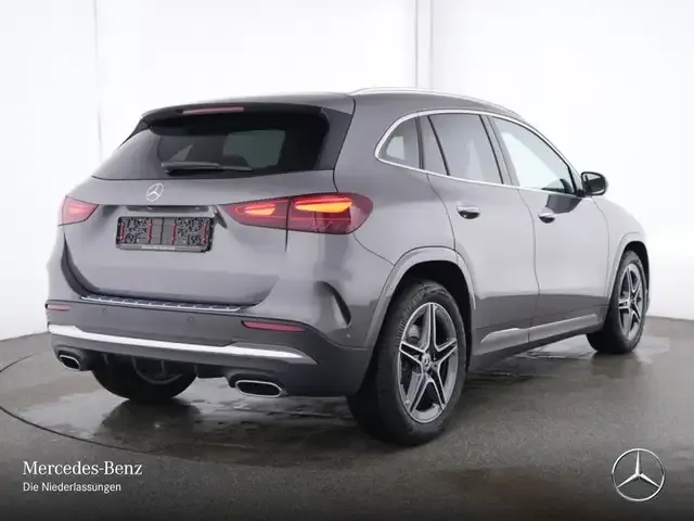 Mercedes-Benz GLA 220