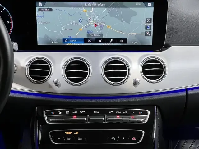 Mercedes-Benz E 220