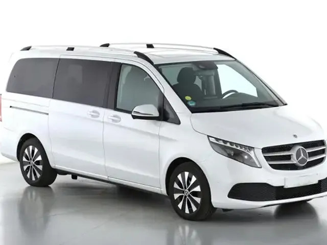 Mercedes-Benz V 250