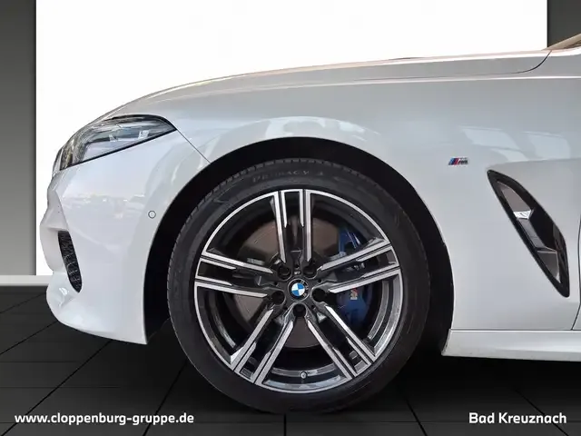 BMW 840