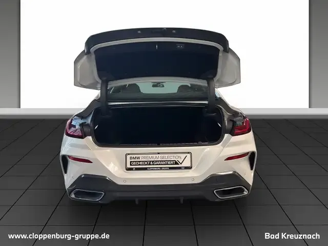 BMW 840