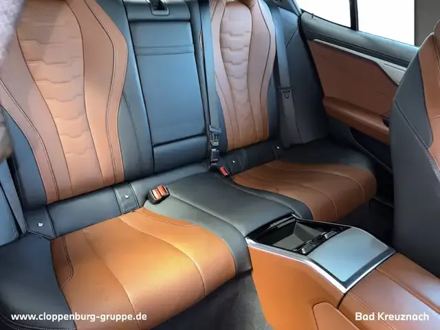 BMW 840
