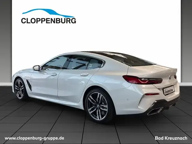 BMW 840