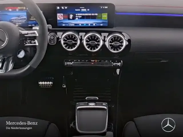 Mercedes-Benz CLA 35 AMG