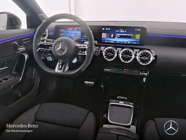 Mercedes-Benz CLA 35 AMG
