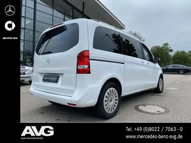 Mercedes-Benz V 250