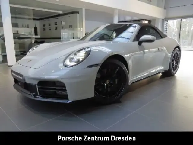 Porsche 992