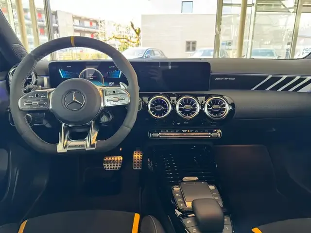 Mercedes-Benz A 45 AMG