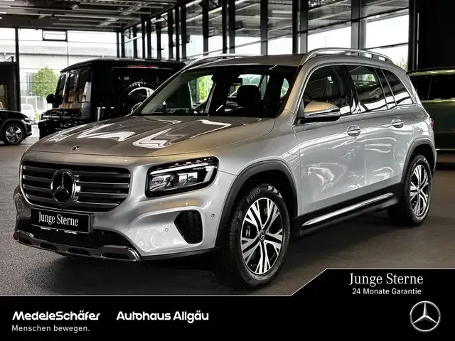 Mercedes-Benz GLB 180
