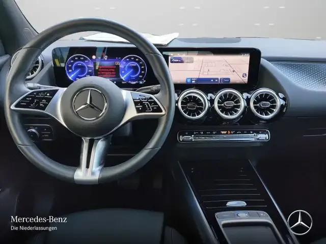 Mercedes-Benz EQA 300