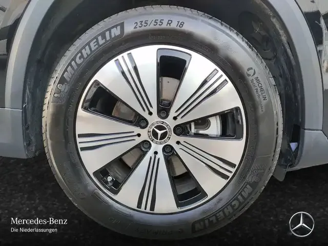 Mercedes-Benz EQA 300