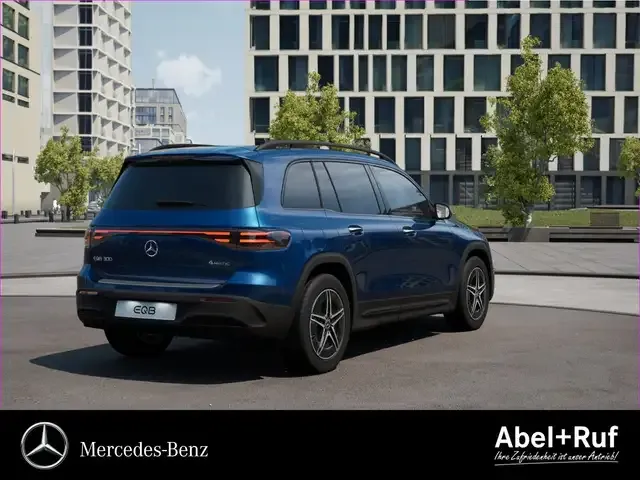 Mercedes-Benz EQB 300