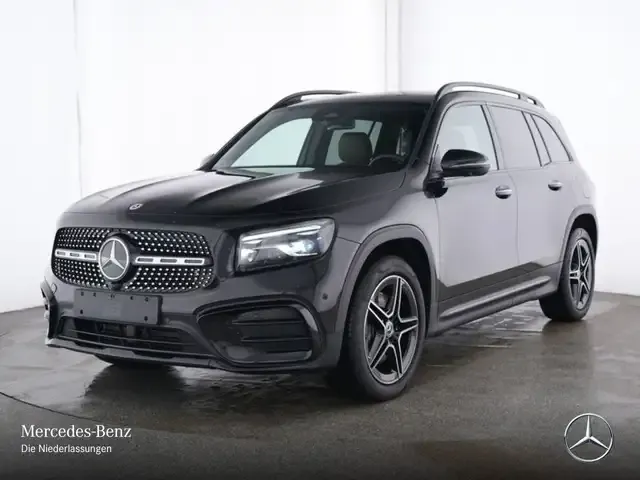 Mercedes-Benz GLB 220