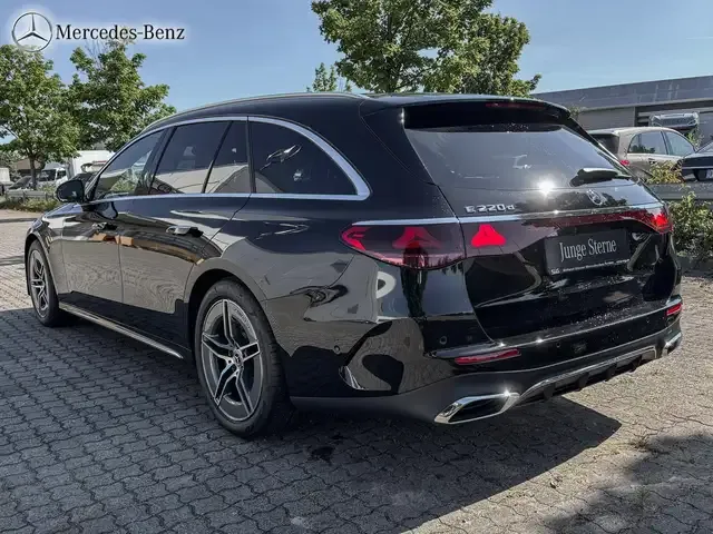 Mercedes-Benz E 220