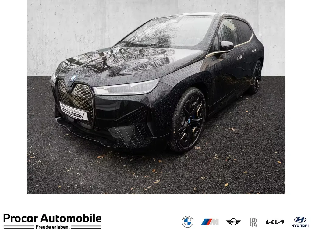 BMW iX