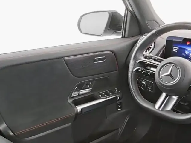 Mercedes-Benz EQB 300