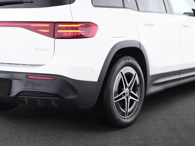 Mercedes-Benz EQB 300