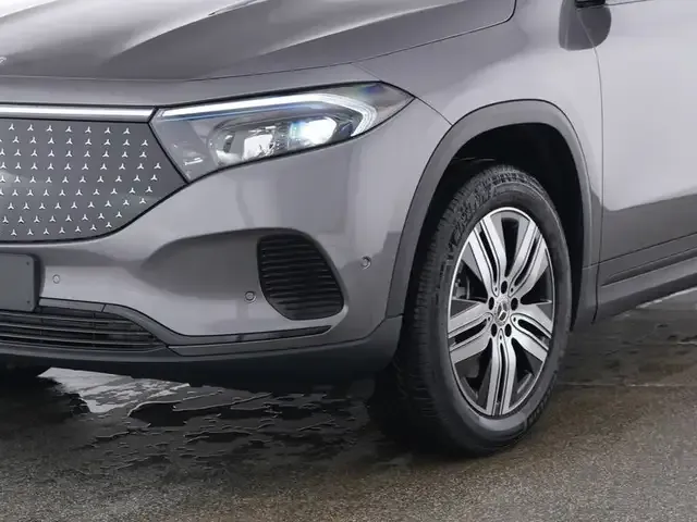 Mercedes-Benz EQA 300