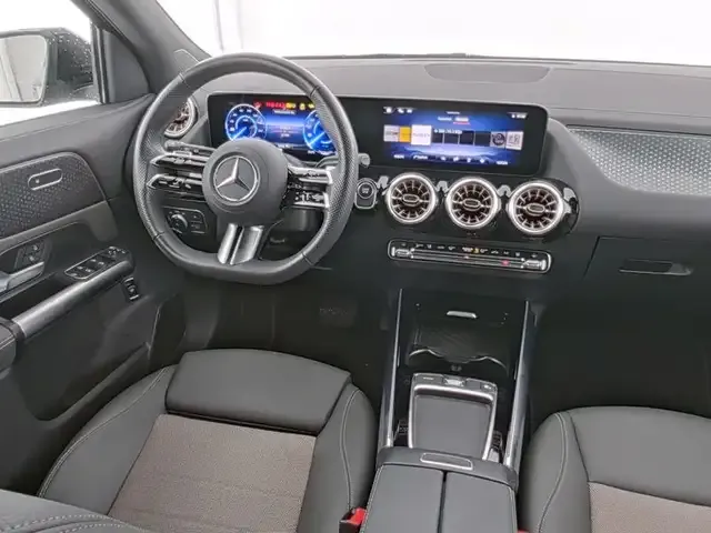 Mercedes-Benz EQA 300