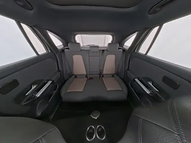 Mercedes-Benz EQA 300