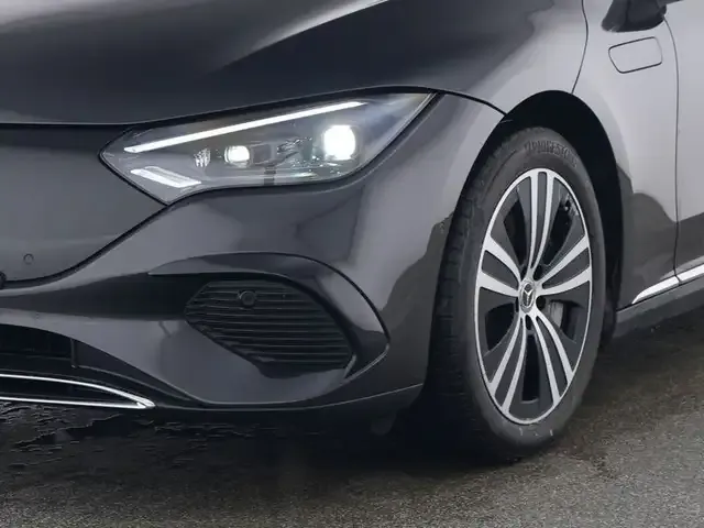 Mercedes-Benz EQE 300
