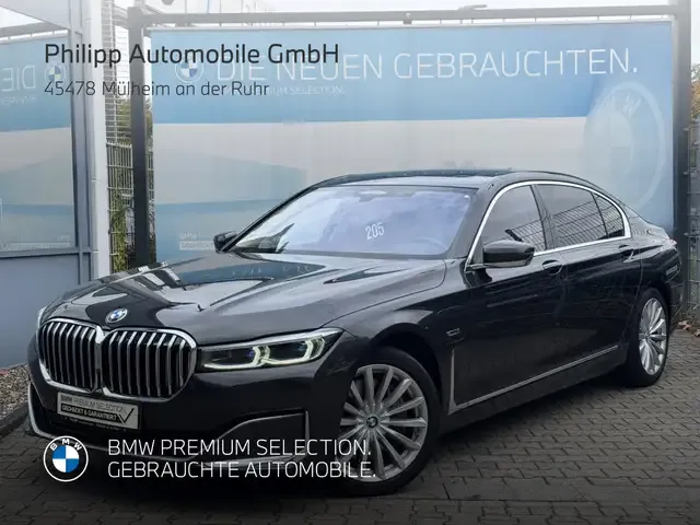 BMW 745